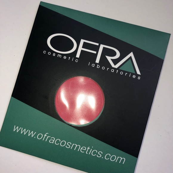 Makeup bundle !! - Picture 5 of 6